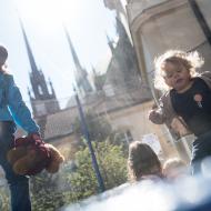 Trampolínu do každé farní zahrady!