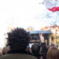 ... akorát přes tu profláklou obří kštici nic neviděl :-)