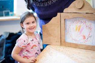 Divadélko Kamishibai ožilo zbrusu novými příběhy a byla to paráda