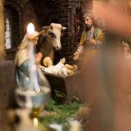 Vyrazit výjimečně na mši jinam = příležitost vyfotit si jiný betlém