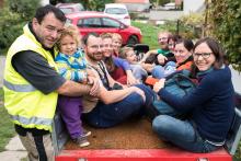 Za odměnu se vezeme traktůrkem na oběd