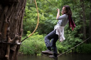 Přejít lanový most nebyla taková legrace, jak se zdá