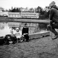 Se zátěžovým švihadlem v batohu vám už nikdy na zimní procházce zima nebude!