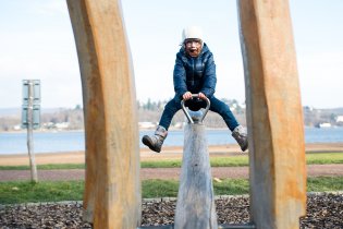 S velkýma skokama, tati!