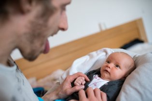 On Viktor nakonec ten jazyk taky vyplázne, jen v jiném časovém pásmu :-)