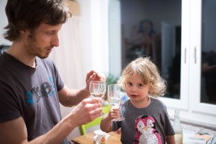 Přípitek nealko šumivým nápojem jsme si všichni vychutnali