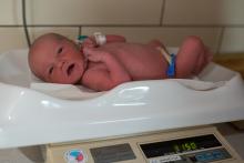 2. víkend v lednu začal ze zřejmých důvodů už v pátek večer. Vážení proběhlo zhruba hodinku před půlnocí.