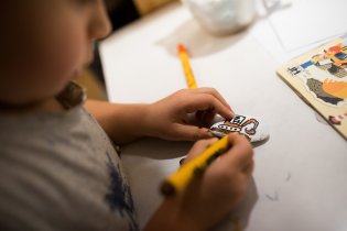 Taínek maluje, Radísek vybarvuje.