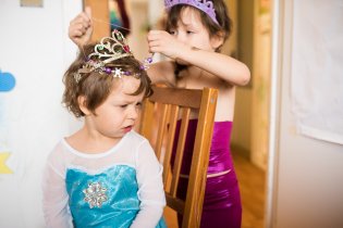 Hele Veru, já se v tom asi s přibývajícími léty začínám cítit trochu nesvůj...