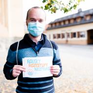 Dali - chodící opatření