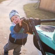 Tlačit kočárek je taková brnkačka, že si u toho můžu i hvízdat