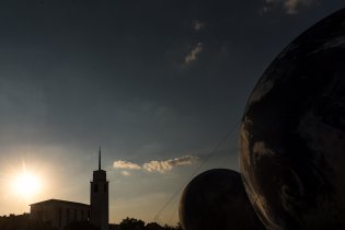 Kdo z letošního léta nemá fotku koulí, jako by nebyl