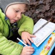 Radovánkův zápis do vrcholové knihy u občerstvovníku na Holedné dá asi potenciálním čtenářům docela zabrat :-)