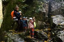 Do kostela nemůžeme, ale jeskyně Kostelík se stále ještě nachází na seznamu výjimek