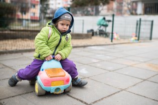 Zase jsem v zatáčce neudržel stopu, ach jo