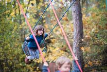 Retro hřiště pod Klucaninou děti nadchlo a houpání prý byla fakt prča