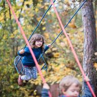 Retro hřiště pod Klucaninou děti nadchlo a houpání prý byla fakt prča