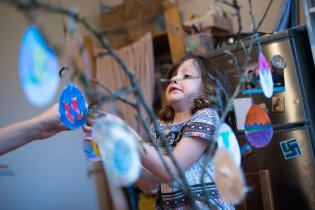 Cože, další vejce? Vejde se tam ještě vůbec?