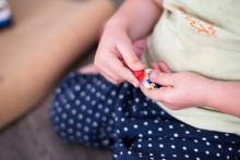 Vikiho motorika začíná být velice jemná