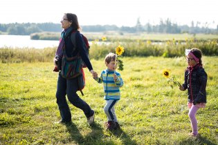 Konečně jsme udělali to, po čem jsme už dlouho toužili, sjeli jsme z D1 a vyběhli na ty krásné louky, které vždy pozorujeme z auta...