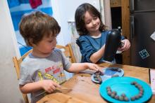 a následně vysušíme (aby se daly obarvit)