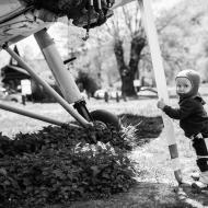 Vikouškovi se vrtule tak zalíbila, že se ji pokoužel ulomit, asi aby si ji mohl vzít s sebou domů