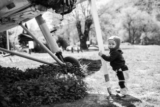 Vikouškovi se vrtule tak zalíbila, že se ji pokoužel ulomit, asi aby si ji mohl vzít s sebou domů