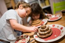 Dorty pro Vikouška vlastnoručně uplácat, namazat, slepit a ozdobit ... a pak je vlastnoručně sníst