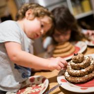 Dorty pro Vikouška vlastnoručně uplácat, namazat, slepit a ozdobit ... a pak je vlastnoručně sníst