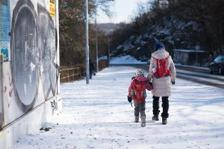 Verunka vyráží na svou první skautskou výpravu, zašifrovala si ale hlavně maminka
