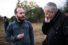 Možná rozebírají synodu, ale mnohem spíš kvalitu jablkovice