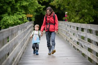 Blížíme se k Janohradu -ještě že ten most není padací