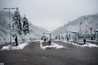 Autobusové nádraží s luxusním výhledem mají v Lomnici (té u Tišnova)