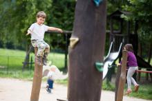 Jak jen se dostane dolů?