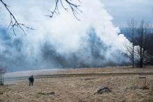 Takový krásný výhled jsme měli (a pak začali pálit křoví)