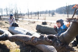 Tyto duby se staly místem občerstevení, tělocvičnou, meditační místností i ložnicí