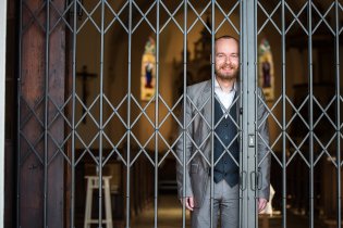 Zamřížovaný Dali