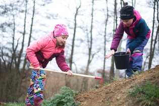 Tady (po)roste tráva