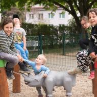 S kamarády je to na hřišti hned veselejší