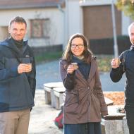 Kavárna cestou do kostela je bonus