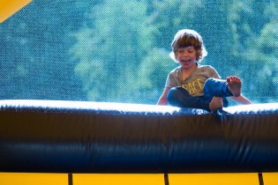 Skákací hrad zabaví děti na celé odpoledne