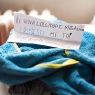 Verunka si před odjezdem na skautskou výpravu připravila koncertní outfit