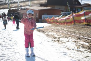 Verunka zdárně zvládla jízdu na vleku