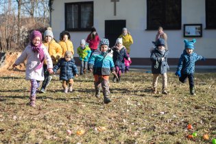 Ideální je, když se děti při katechezi pořádně proběhnou