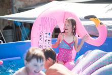 Rodinná oslava vyšla na tropický víkend, což ale dětem vůbec nevadilo, naopak