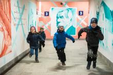 Závody v nádražním podchodu