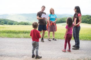 Předáváme dárek během téměř náhodného setkání na Chlumu