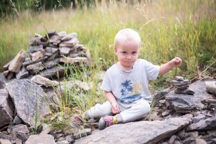 Na Chlumu se skvěle staví z kamenů a kamínků