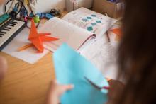 Verunka se už vrhá do origami sama a neohroženě