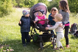 Bratranci a sestřenice